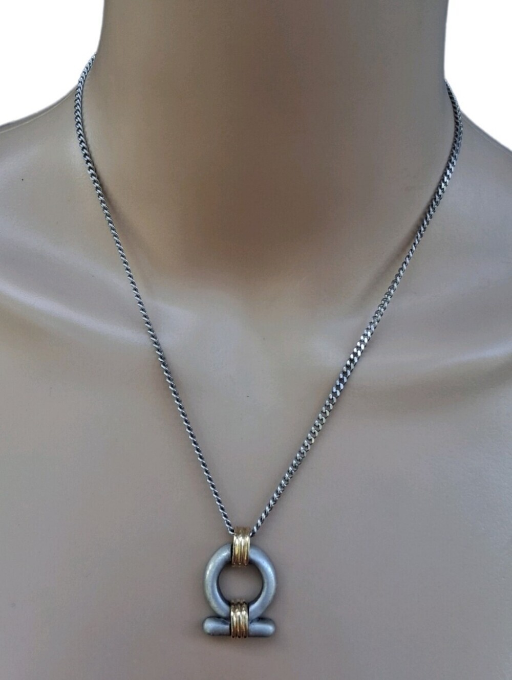 Vintage 1978 Avon Two Tone Mixed Metal Infinity Symbol Pendant Necklace